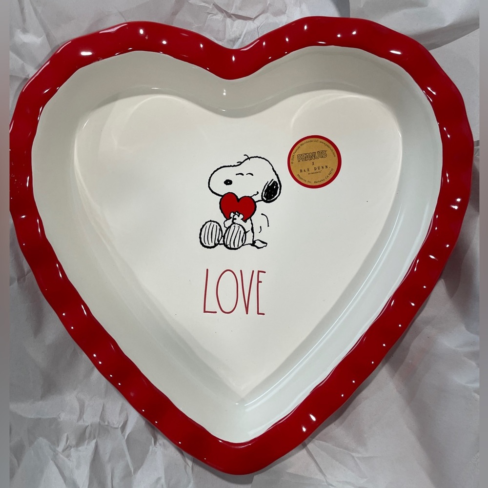Rae Dunn snoopy peanuts Valentine’s Day pie baking dish